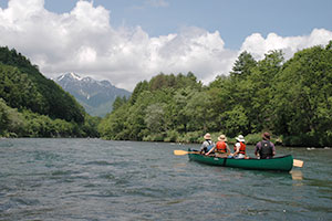 北海道の大自然でカヌー体験
